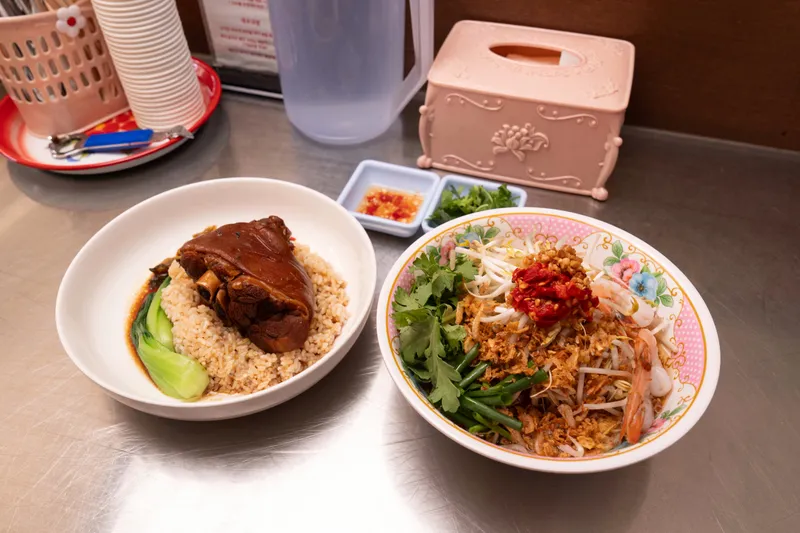 Best Crispy Pork Feet in Jamsil - Seobo