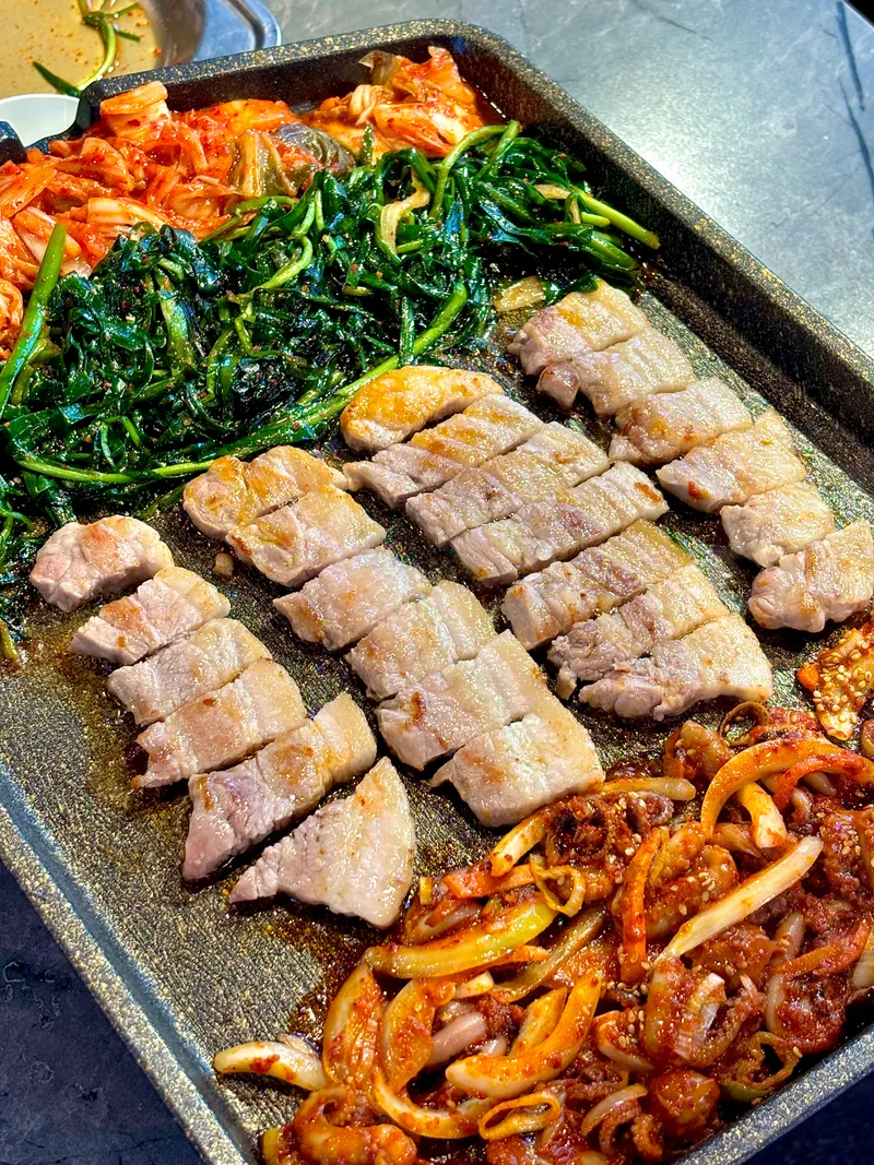 Mejor Pork Belly en Yeonnam - 부추긴돼지