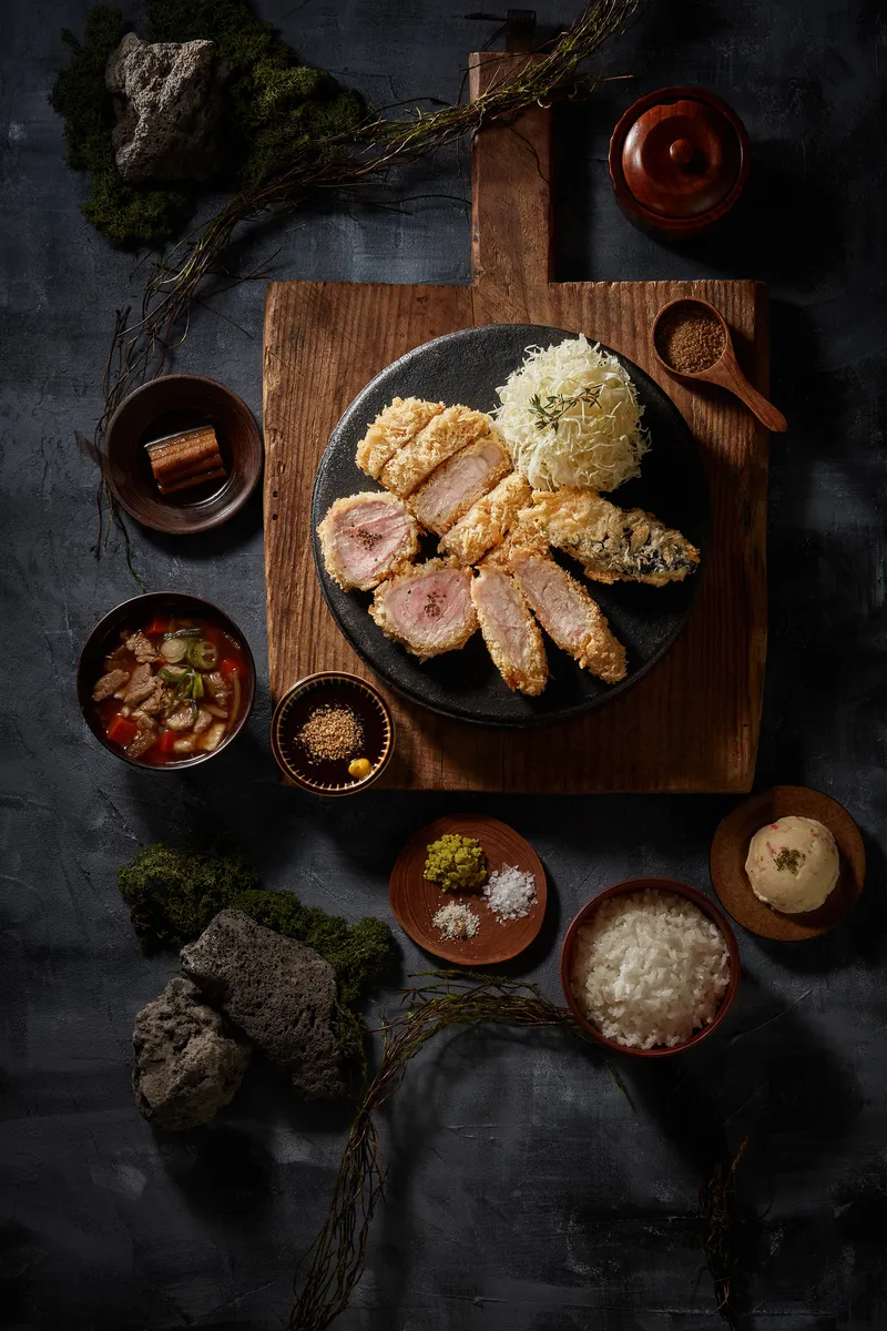 Best Chicken in Yeouido - Jeongdon Premium The Hyundai Seoul Branch
