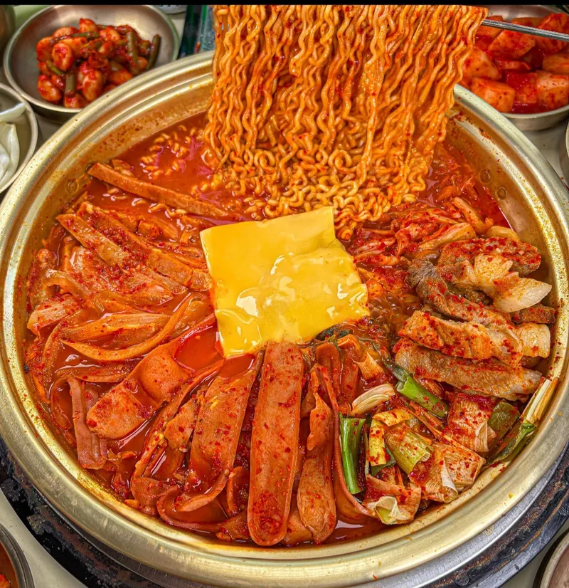 Best Seafood Rice Bowl in Sinsa-dong - Wonjo Haejangchon Pork Bone Stew