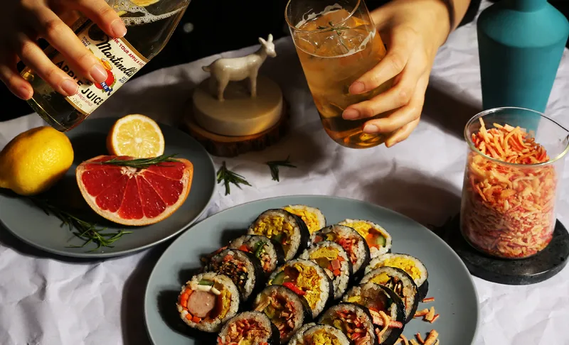 Best Street Food in Bundang - Cheongdamdong Manyeo Gimbap Jeongja Station