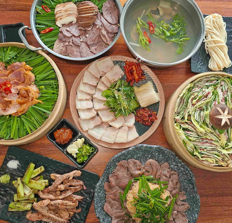 Best Bo ssam in Hongdae - Sujak Hapjeong Branch