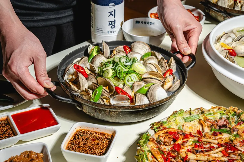 Mejor hand-pulled noodle soup en Suseong-gu - 조조칼국수 본점