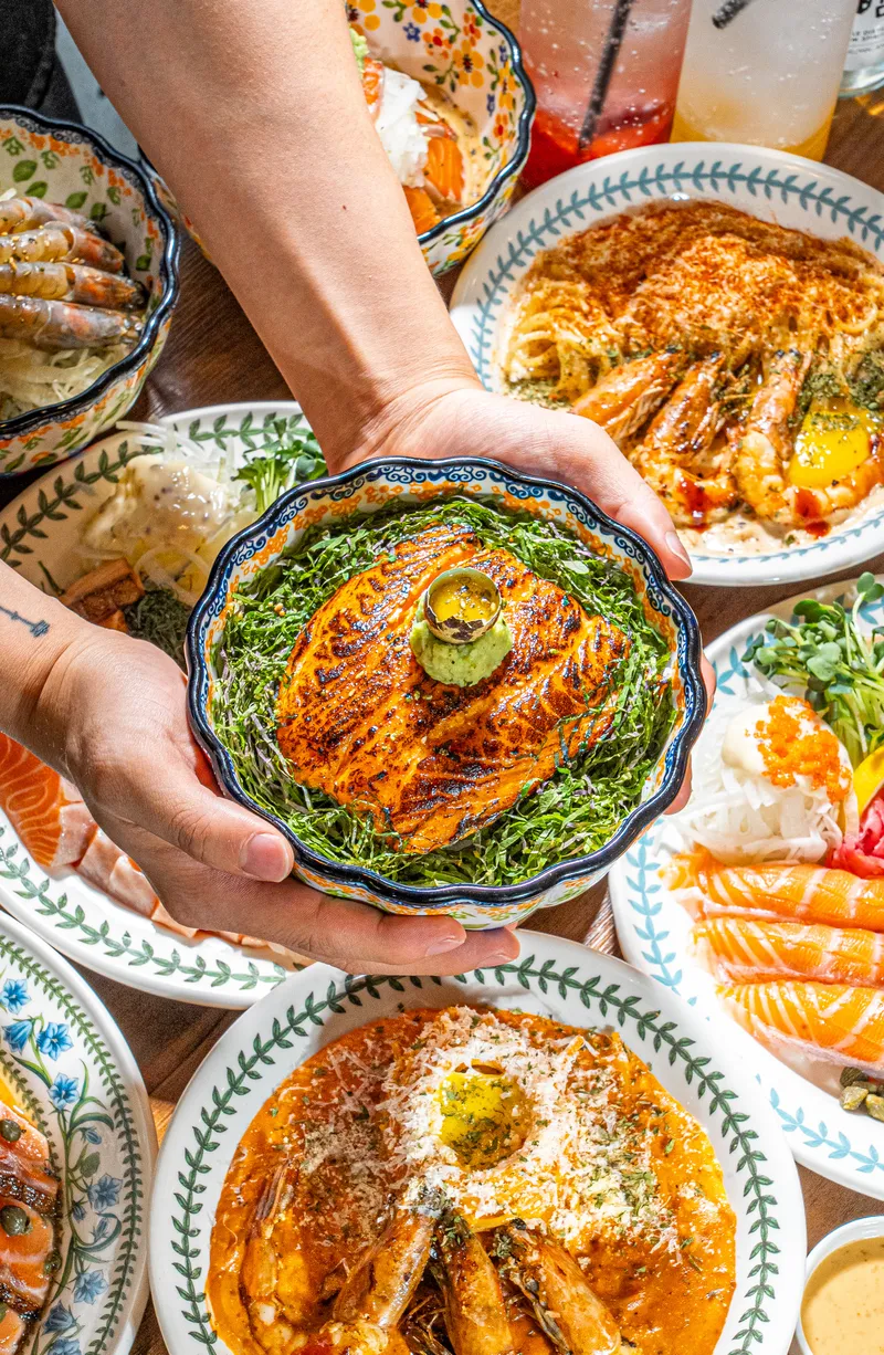 Mejor Sushi en  - 연어롭다