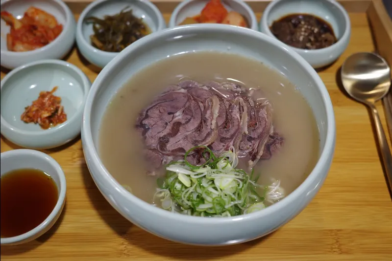 Best Sŏllŏngtang in Seogwipo - Hansok