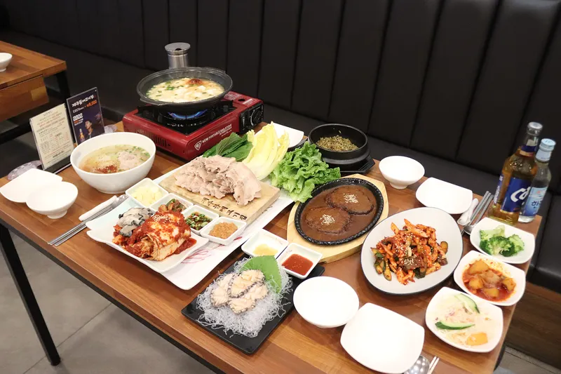 Best Korean-style braised meat in Jeju City - Jeju Dombe Gogijip