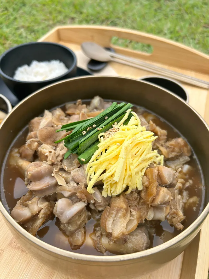 Best Korean-style pork trotters in Jeju City - Hyeopjae Ondajeong