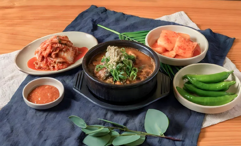Mejor Pork Trotter Stew en Dunsan - 대대로감자탕족발 본점