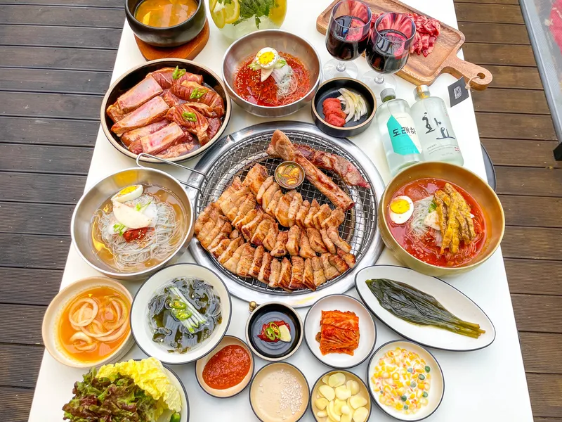 Best Cold Noodles in Mapo - Da Dokine Charcoal Grill Hongdae Mapo Branch