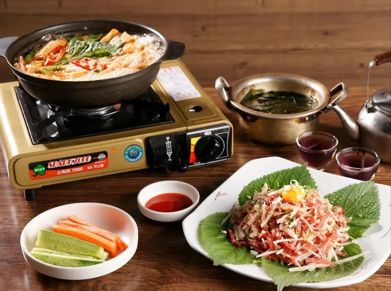 Mejor Spicy Stew en Shinchon - 청담동포장마차 신촌본점