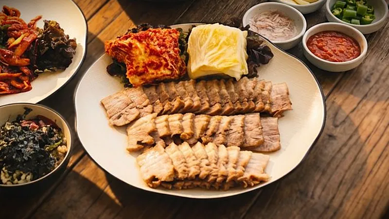Best Bossam in Bundang - Seohyeon Kalguksu Bossam