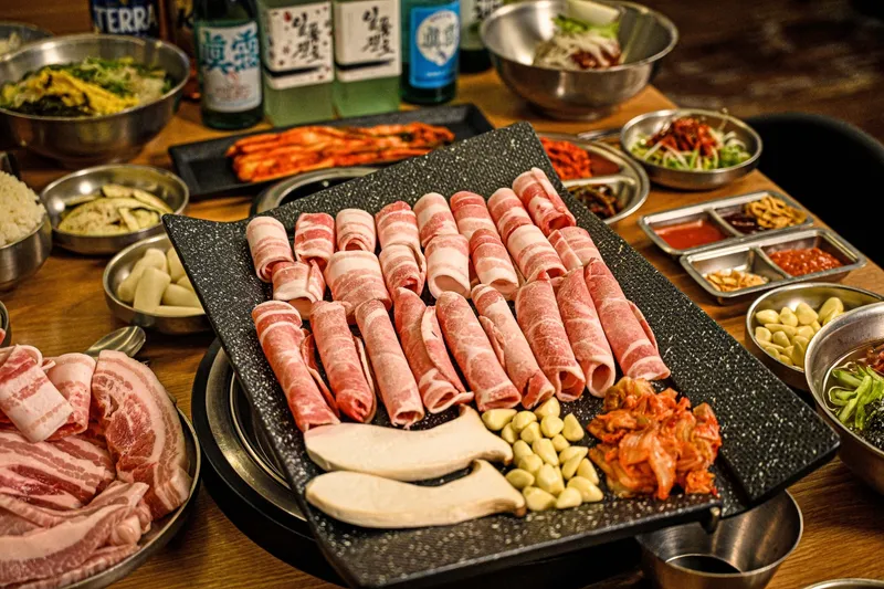 Best Cold Noodle in Mangwon - Daepae Sanghoe