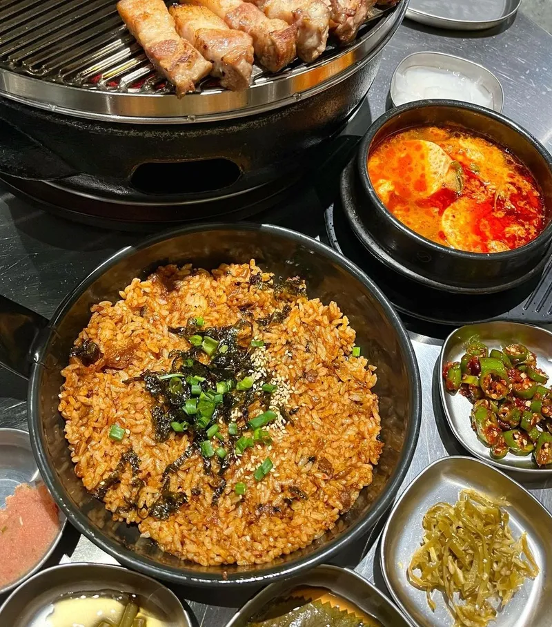 Best Marinated Pork Belly in Jamsil - Pyoheon Sikdang Bangi Branch