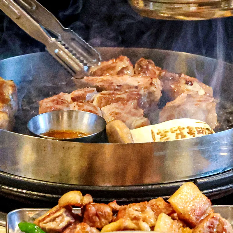 Mejor Black Pork en Jeju City - 돌담흑돼지 연동 본점