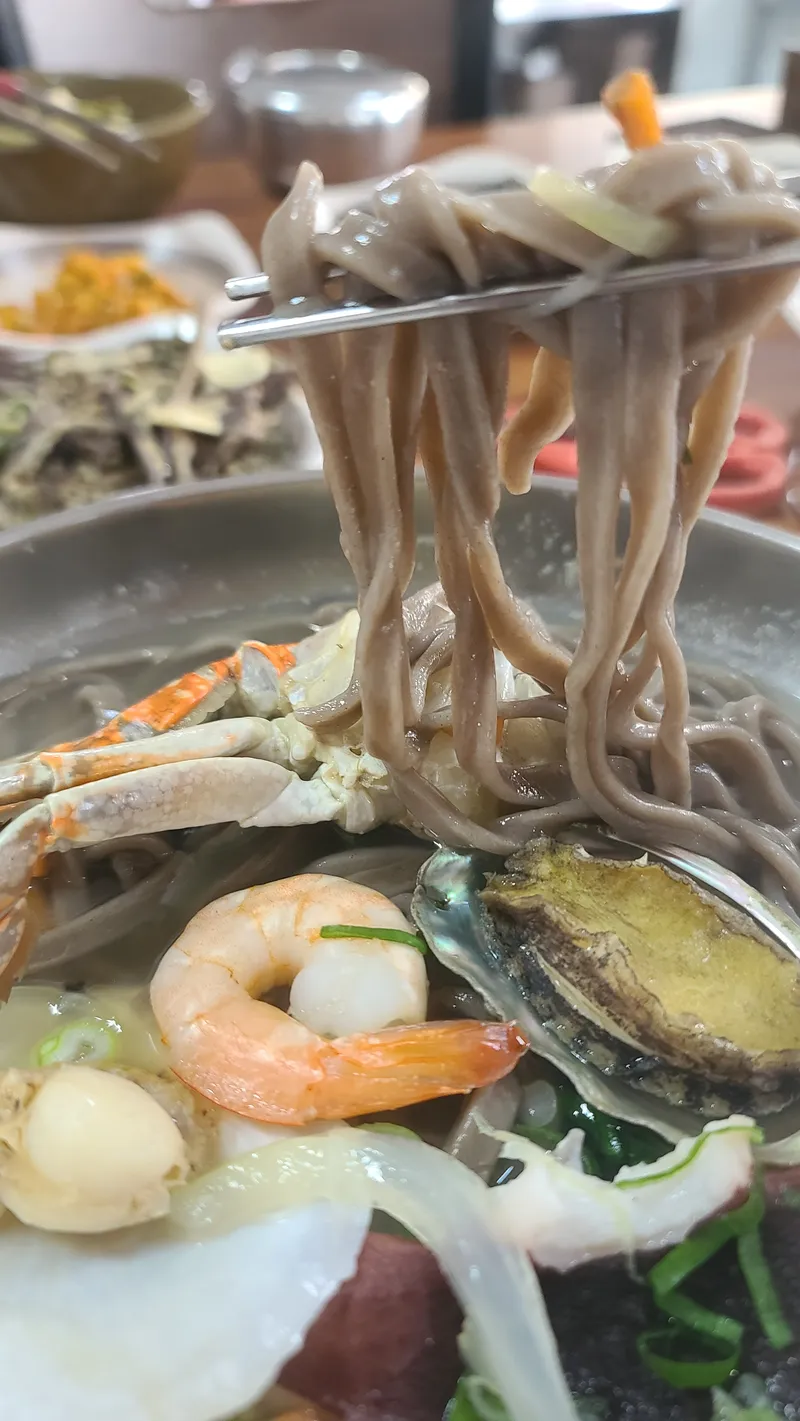Best Hand Noodle in Seongsan - Seongsan Ilchulbong Son Kalguksu