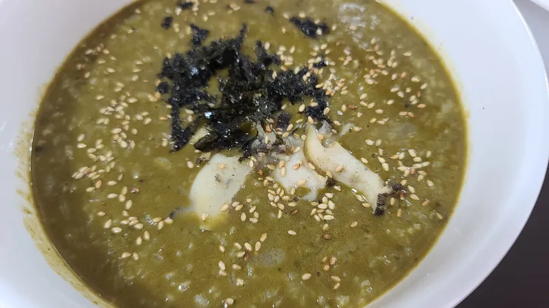 Best Hand Noodle in Seongsan - Seongsan Ilchulbong Son Kalguksu