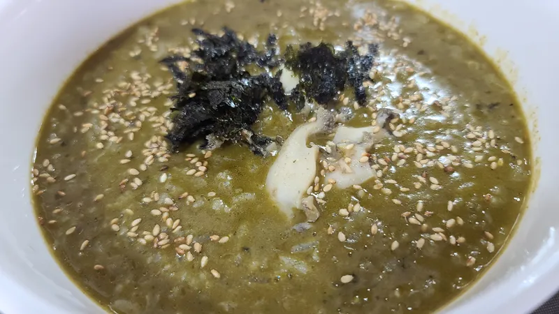 Best Hand Noodle in Seongsan - Seongsan Ilchulbong Son Kalguksu