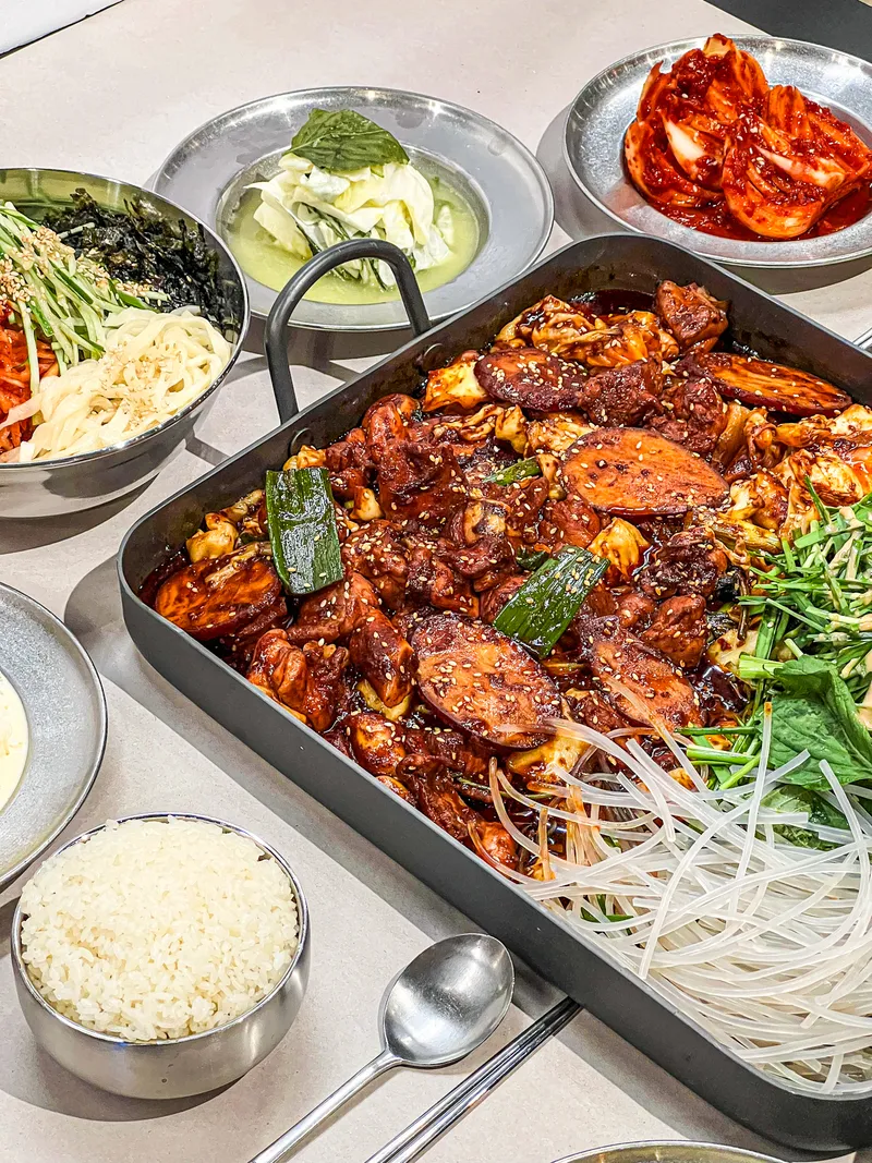 Mejor Korean BBQ en  - 몽촌 닭갈비