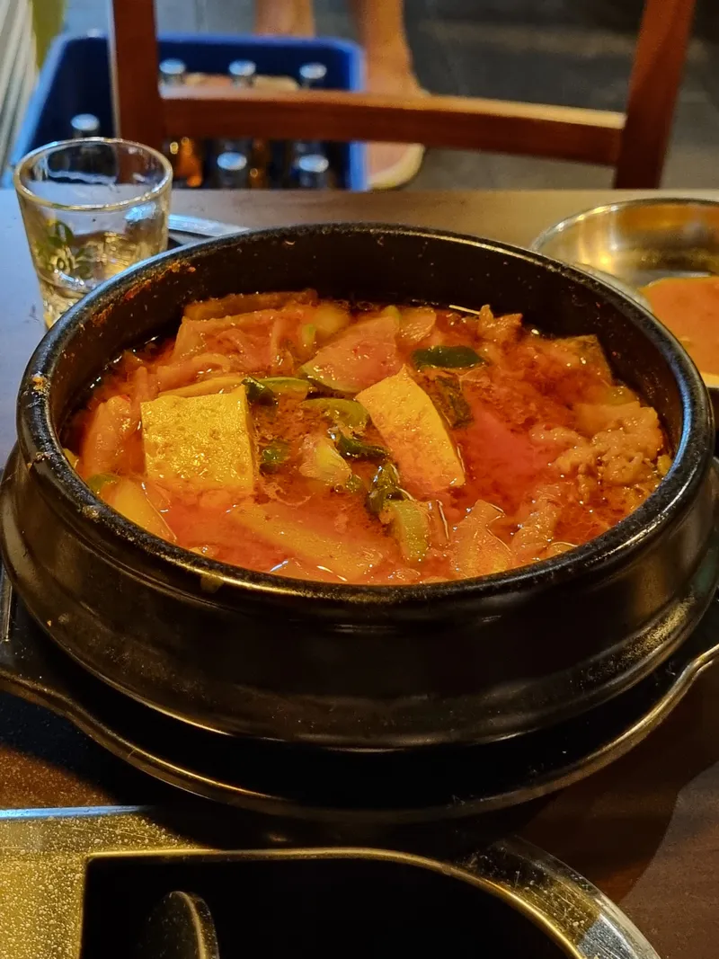 Best grilled pork belly in Yoido - Yeouido Minari Samgyeop Bonjeom