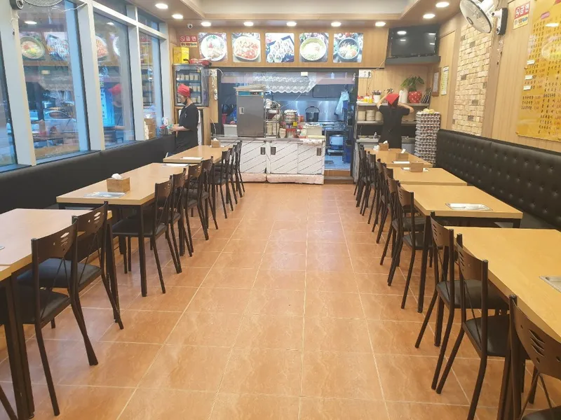 Mejor Street Food en Songdo International City - 김밥천국 인천 송도점