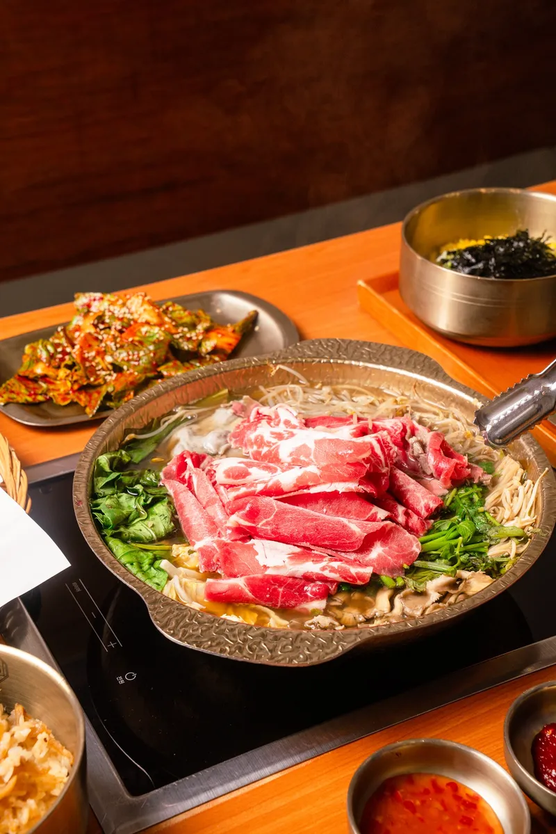 Best Kalguksu in  - Gijangok Shabu Kalguksu Suwon Main Branch