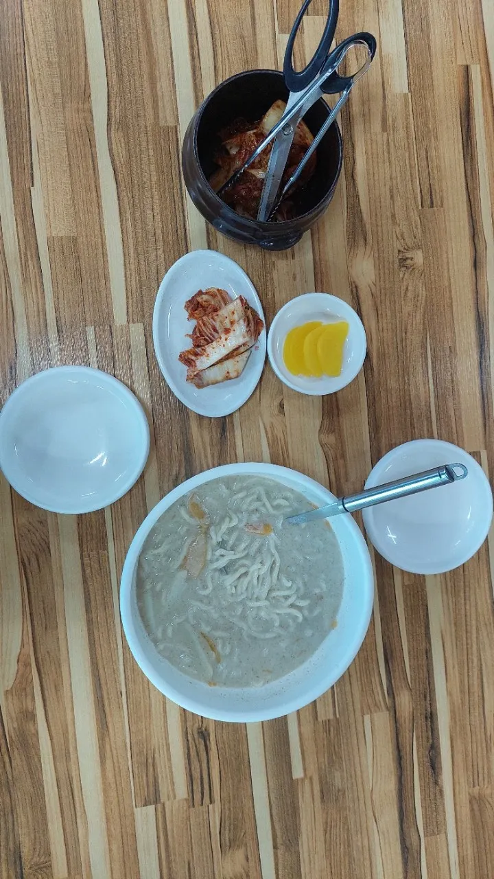 Best Kalgukso in Hanlim - Daega Bajirak Kalguksu