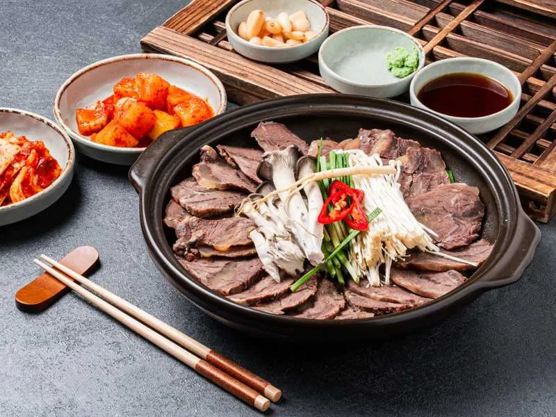 Mejor Korean noodle soup en Ilsan - 청담특양평해장국 일산본점