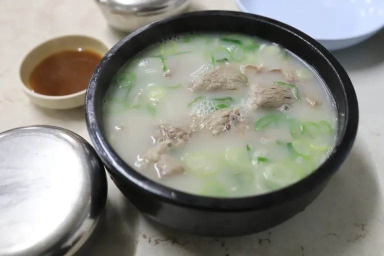 Jangteolbo Seolleongtang Bonjeom