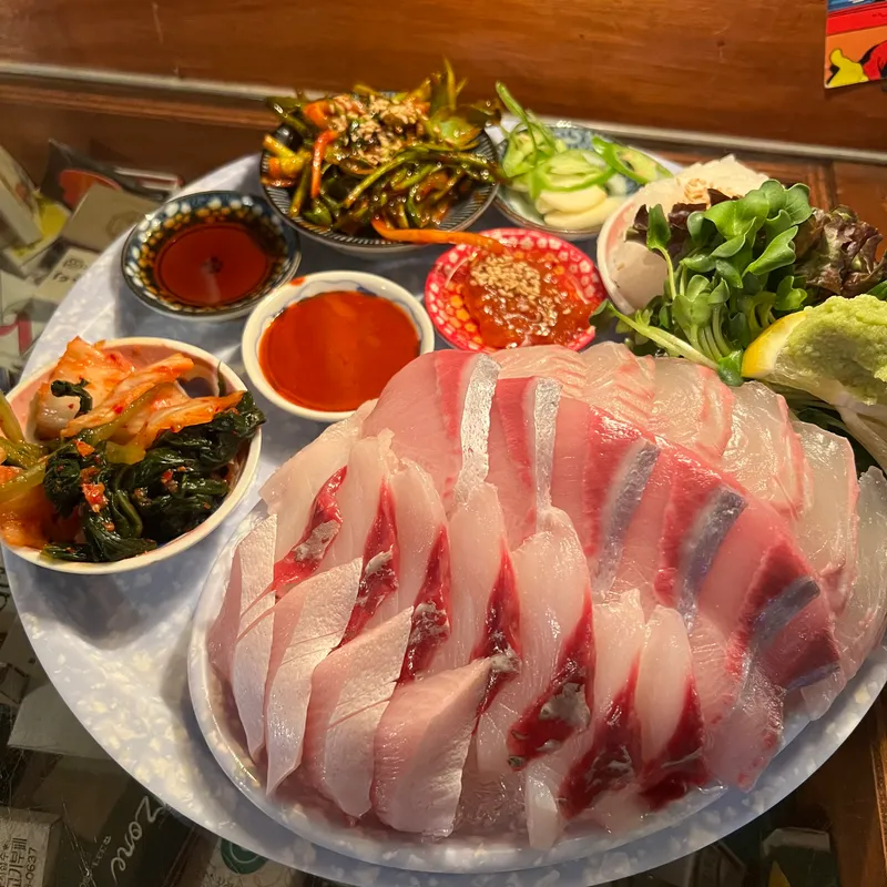 Mejor Raw fish en Yongsan - 어항로 용산본점