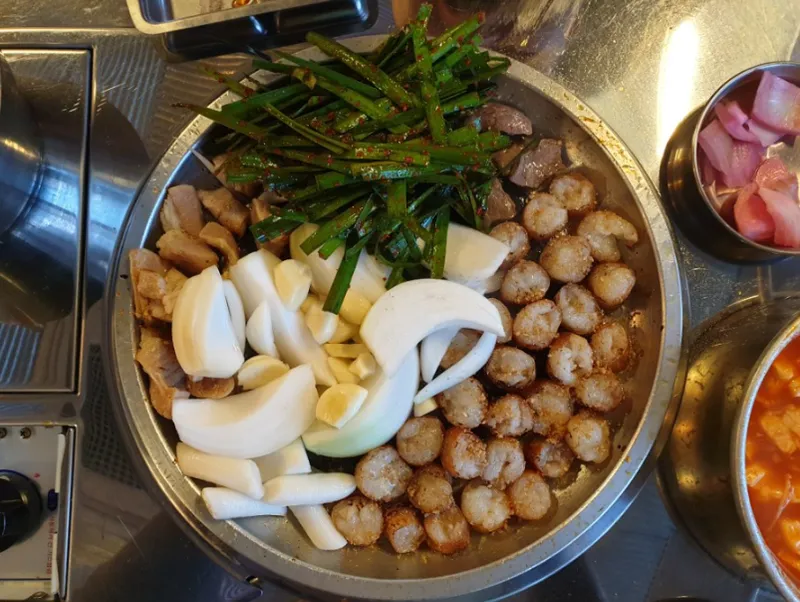 Best Gopchang in  - Bongyeol Sogopchang Munjeong Bonjeom
