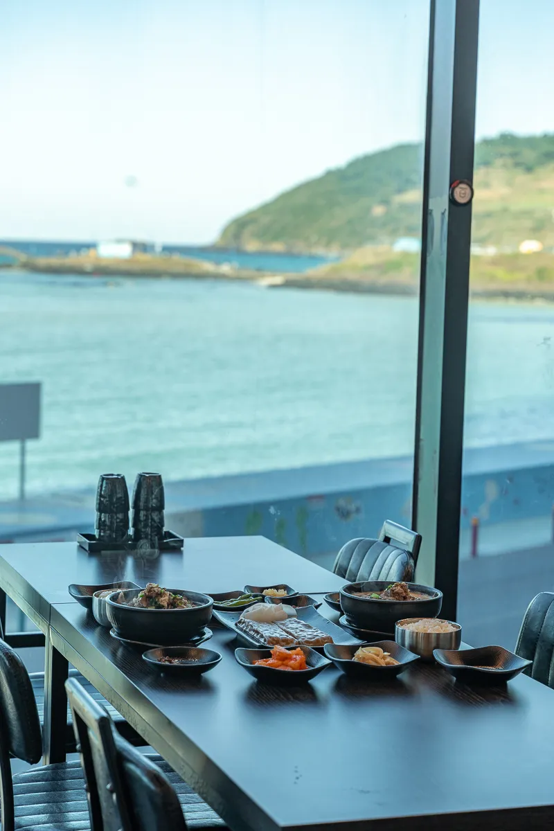Best Ox Bone Soup in Jeju City - Bulchadol Haejangguk Hamdeok
