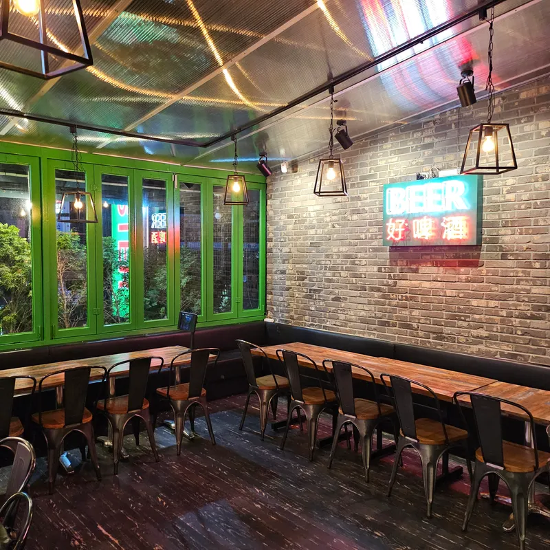 Best Chicken in Sinnonhyeon - Art Monster Samseong Branch