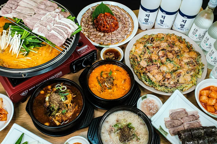 Best Korean Blood Sausage in Jamsil - Sundaegojip Jamsilsaenae Branch