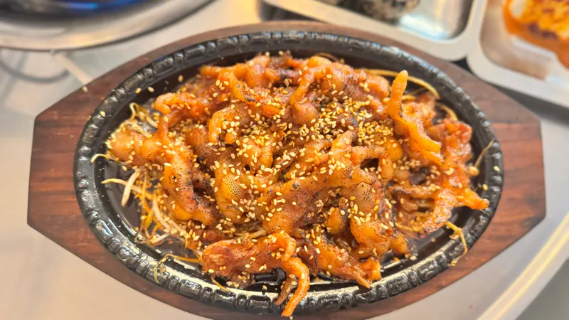 Best beef intestines hot pot in Konkuk University - 77-year-old Gopdori Hot Pot Restaurant Konkuk University Branch
