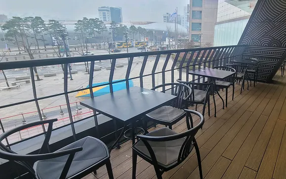 Best coffee shop in Dongdaemun - Seutabeokseu Dongdaemun Doota