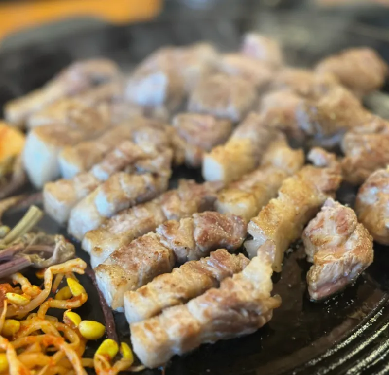 Best Grilled Meat in Jeonju Guest House Area - Gohyangyeok Jeonju Gaeksa Bonjeom