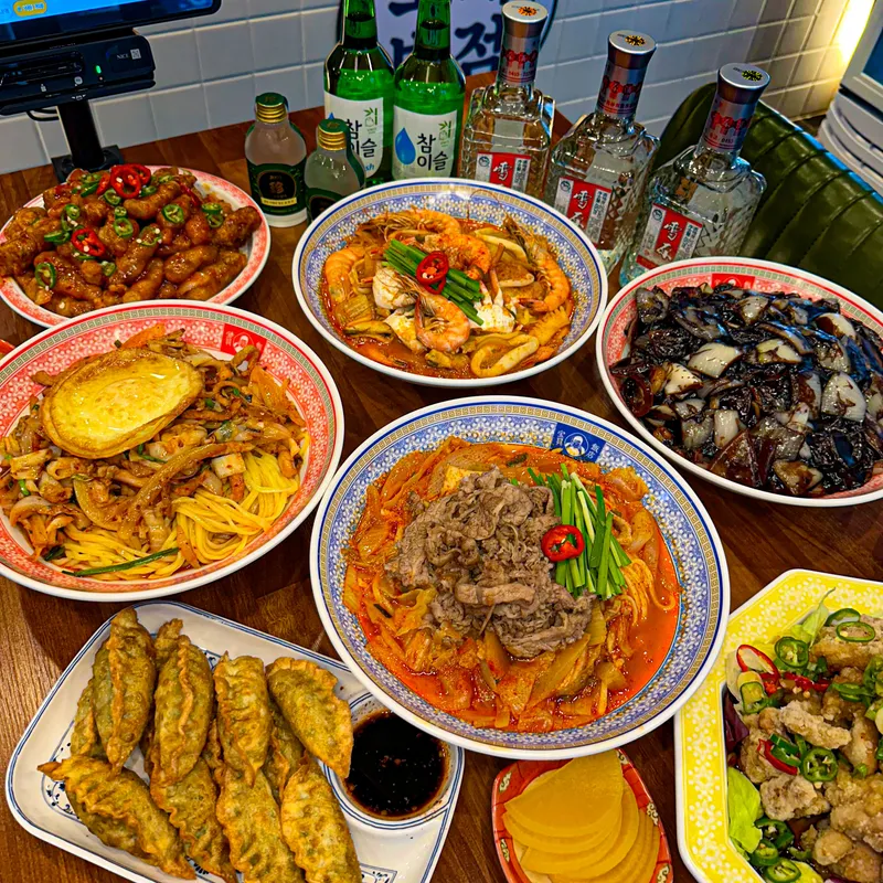Mejor Black bean sauce noodles en Bundang - 보배반점 서현점