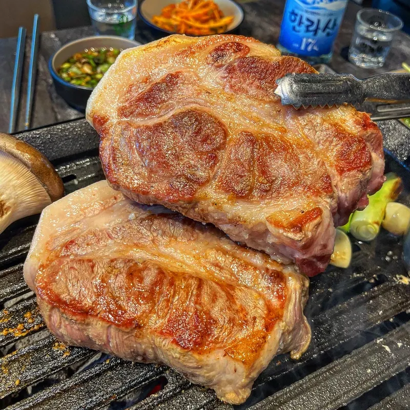 Geumdot Seongsan Heukdwaeji: Best Jeju Black Pork Belly Menu & Review