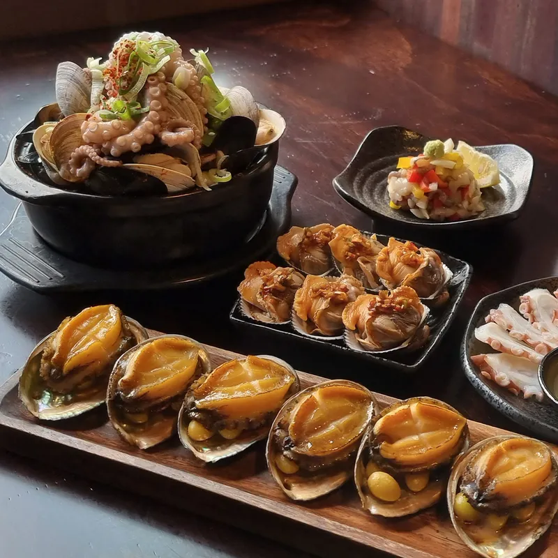 Bijindo Jeonbokgui