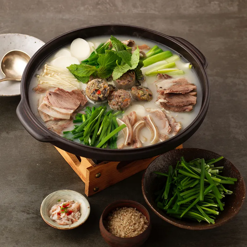Mejor Korean Blood Sausage Soup en Wangsimni - 순대실록 상왕십리역점