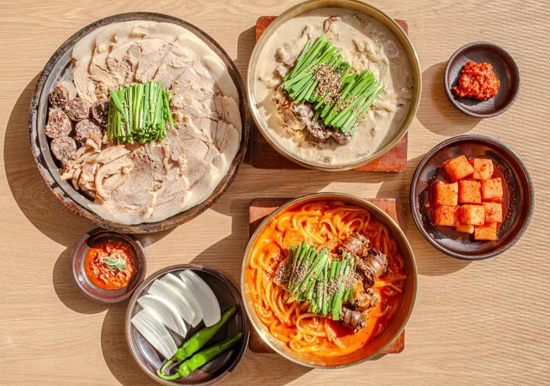 Best Spicy Blood Sausage Soup in Shinchon - Yeon-an-ok Kalsundaeguk Sinchon Branch