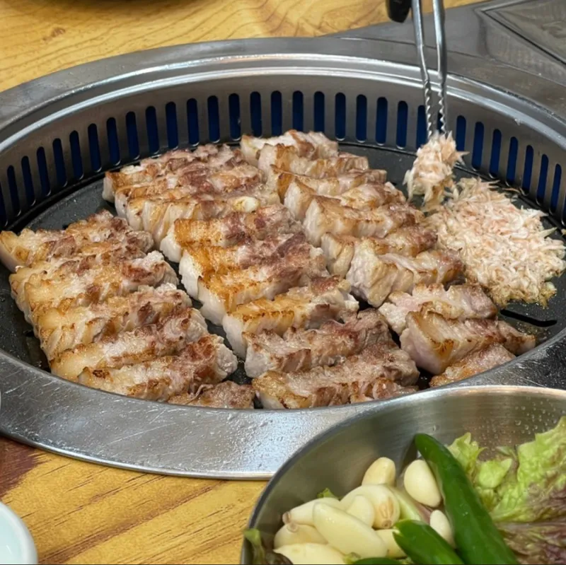 Mejor Pork Belly en Yuseong District - 맛찬들왕소금구이 봉명점