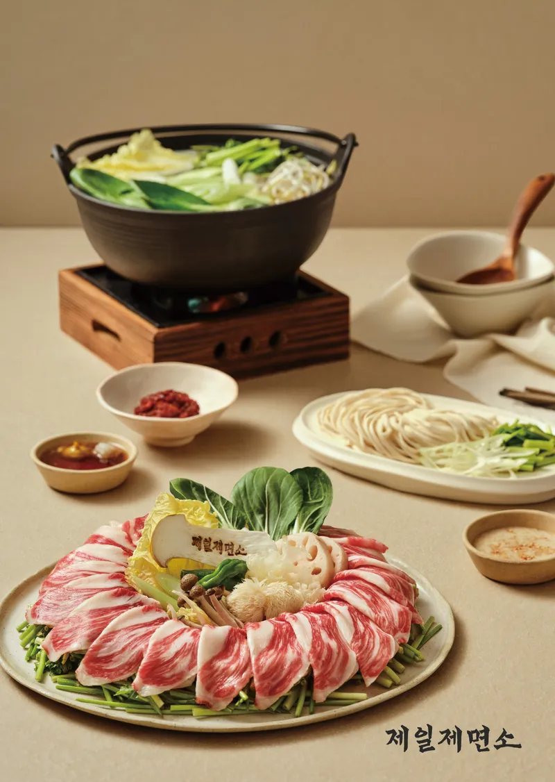 Best Cold buckwheat noodles in Yeouido - Jeil Jemyeonso Yeouido IFC Mall