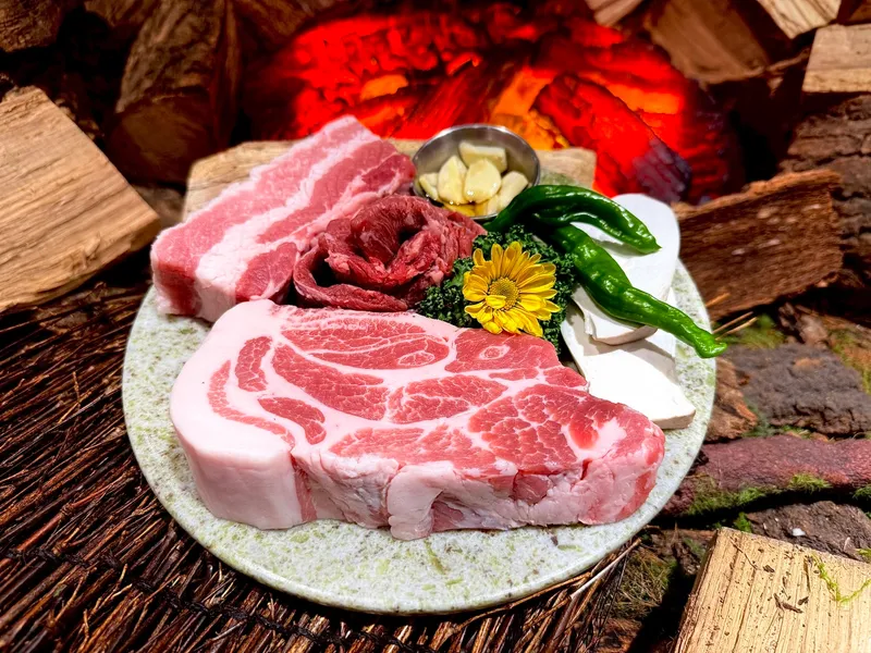 Mejor Korean BBQ en  - 육몽 홍대본점