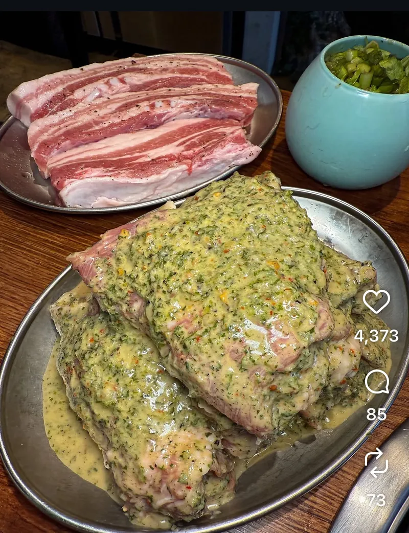 Mejor Korean BBQ en  - 육몽 홍대본점