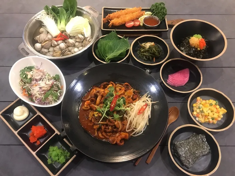 Best Seafood in Seomyeon - Eojju Seomyeon Bonjeom