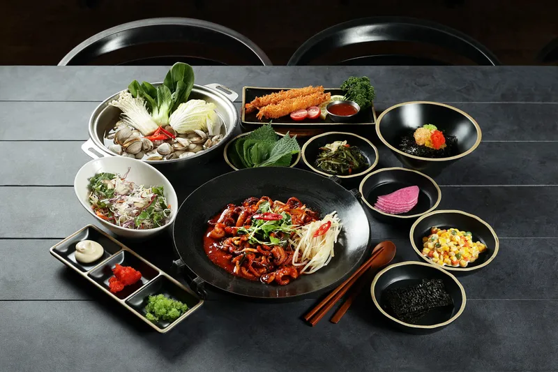 Best Seafood in Seomyeon - Eojju Seomyeon Bonjeom