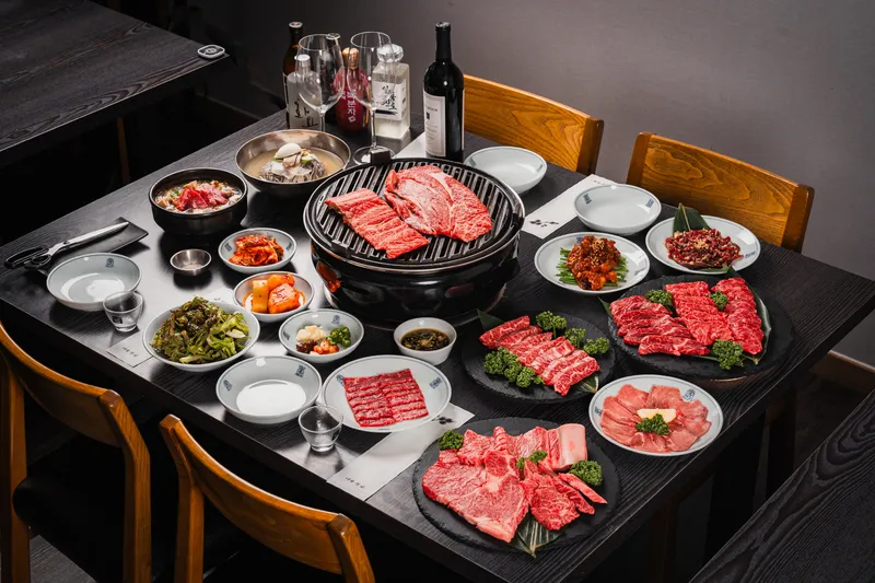 Best Thinly sliced beef soup in Yeouido - Daesong Chamsut
