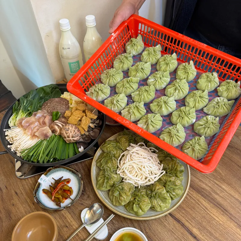 Mejor Kalguksoo en Hapjeong - 덕이손만두