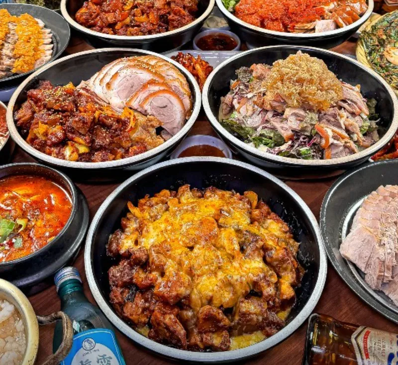 Mejor Jokbal en Suwon - 이서방왕족발보쌈 수원본점